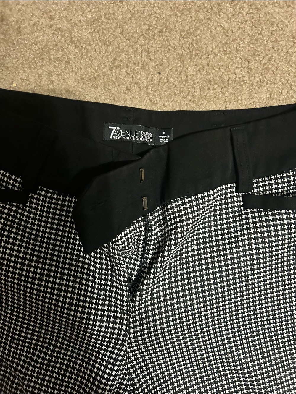 New York & Company Black and White Houndstooth Dress Pants